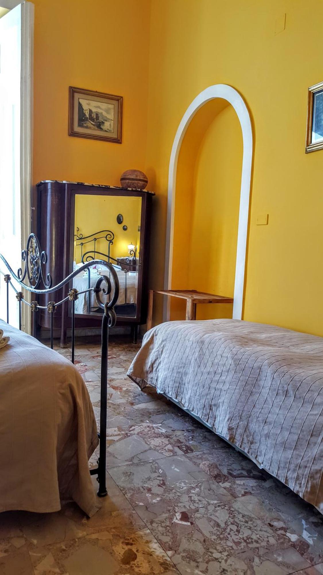 مبيت وإفطار نابولي A Casa Di Mamma الغرفة الصورة