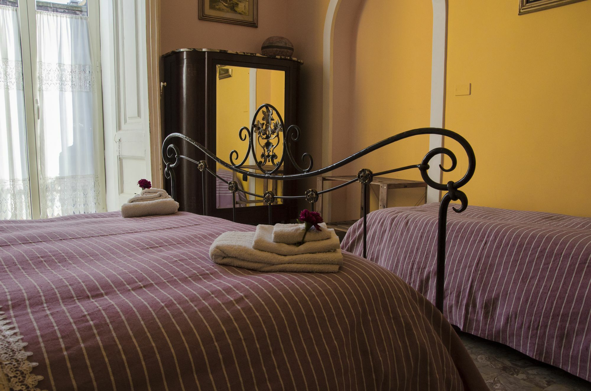 مبيت وإفطار نابولي A Casa Di Mamma المظهر الخارجي الصورة