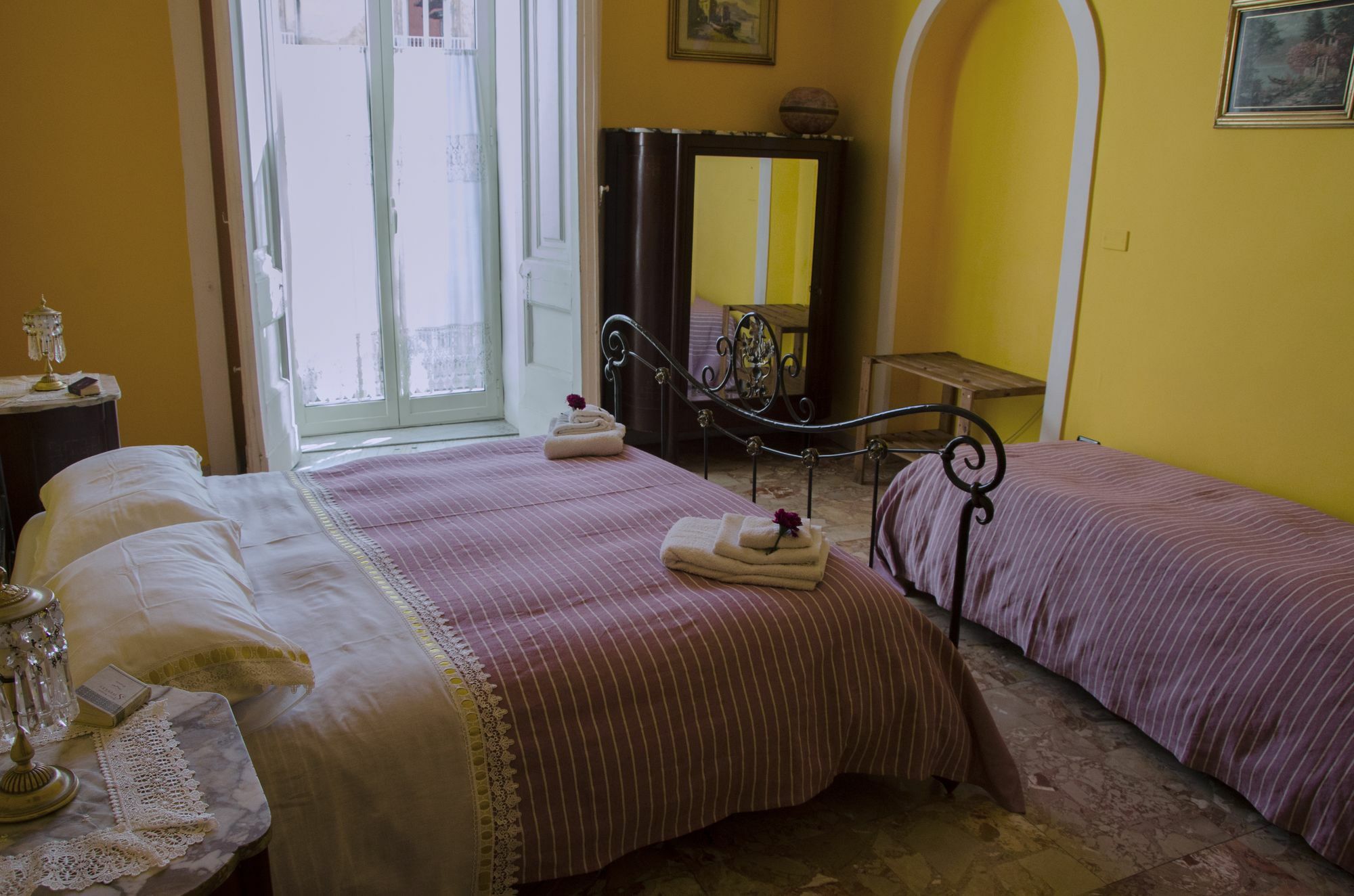 مبيت وإفطار نابولي A Casa Di Mamma المظهر الخارجي الصورة